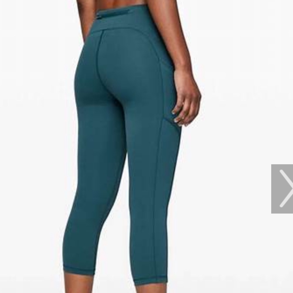 Lululemon speed up crop  21” Size 6
